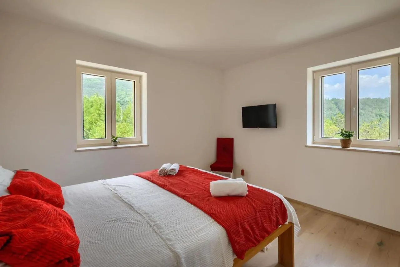 Rustic Villa Casa Mavretici With Pool In Motovun Livade