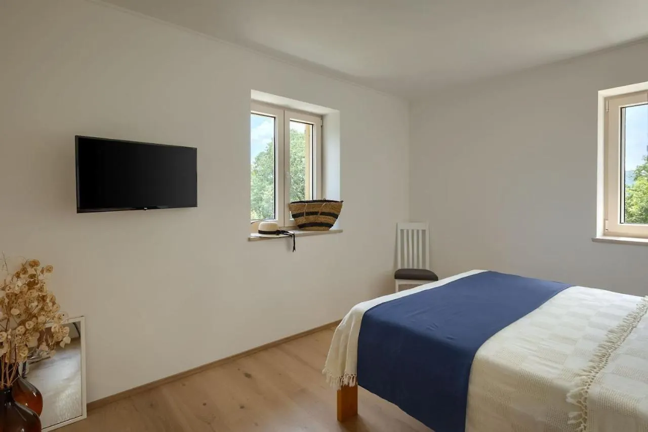 Rustic Villa Casa Mavretici With Pool In Motovun Livade